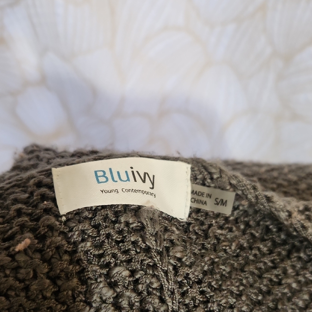 Bluivy Charcoal V-Neck Sweater Oversize/Relaxed Fit SM/MED Darling! - Picture 2 of 8